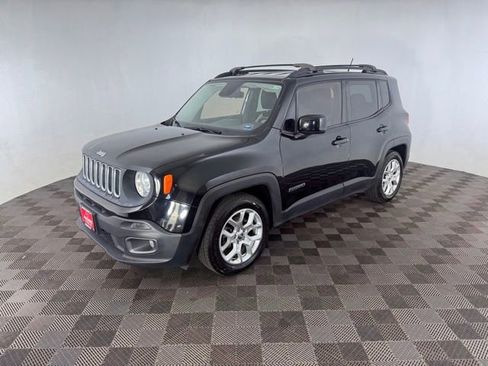 Used 2015 Jeep Renegade Latitude FWD image 3