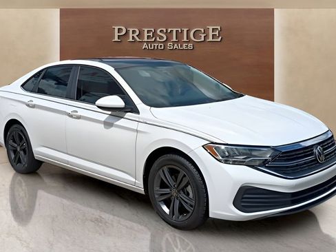 Used 2023 Volkswagen Jetta SE FWD image 16