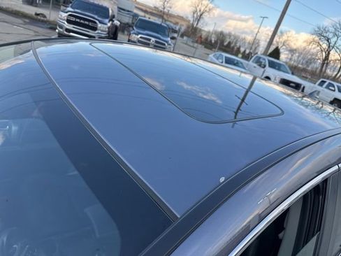 Used 2022 Honda CR-V EX-L image 6