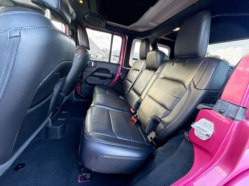 Used 2022 Jeep Wrangler Unlimited Sahara image 27