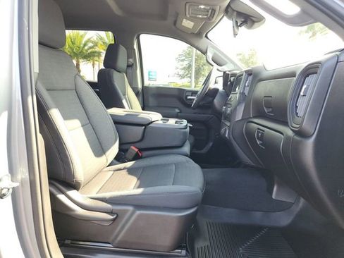 Certified 2024 Chevrolet Silverado 1500 Custom image 19