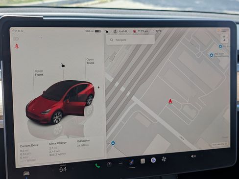 Used 2023 Tesla Model Y Long Range AWD/4WD image 23