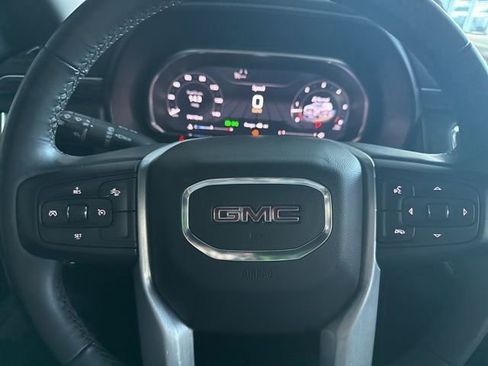 Used 2023 GMC Yukon SLT image 18