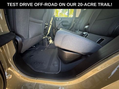 New 2026 Jeep Gladiator Sport image 28