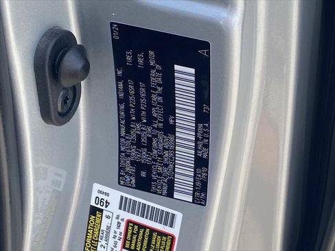 Certified 2024 Toyota Sienna XLE FWD image 31