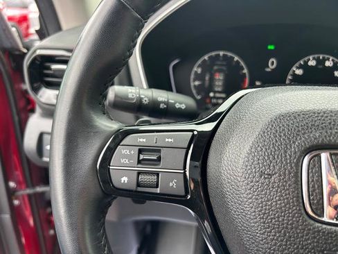 Used 2023 Honda Pilot Touring image 19