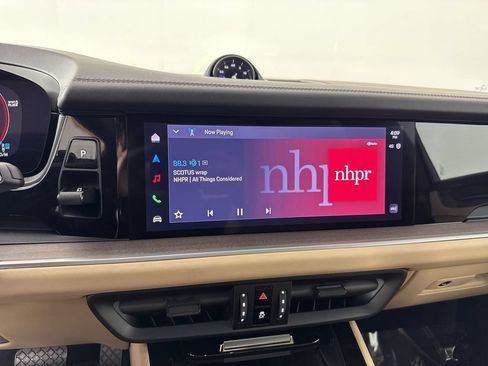 Certified 2026 Porsche Cayenne E-Hybrid AWD/4WD image 27