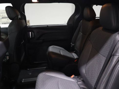 New 2026 Toyota Sienna Limited image 10