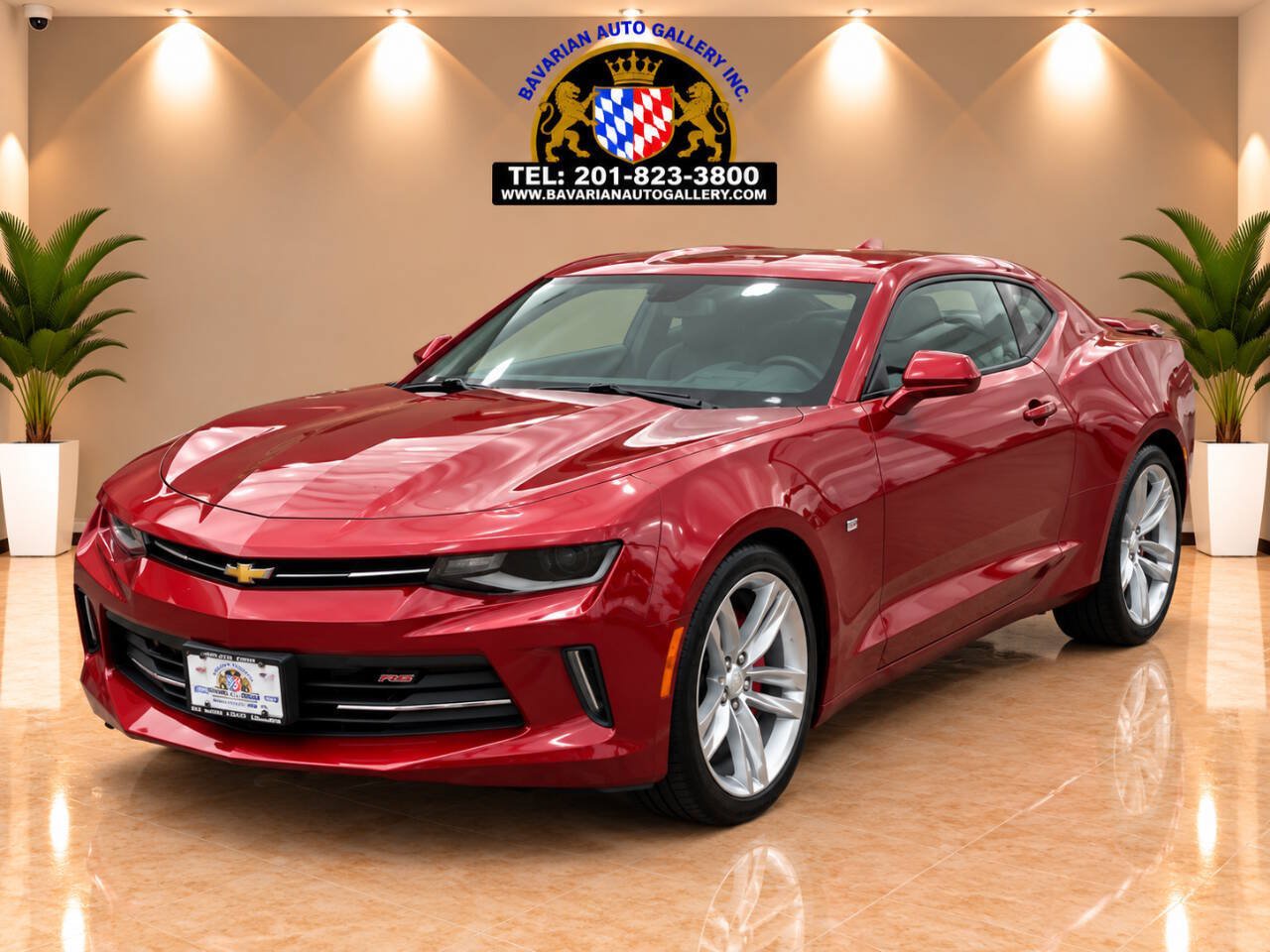 Used 2016 Chevrolet Camaro LT RWD image 1