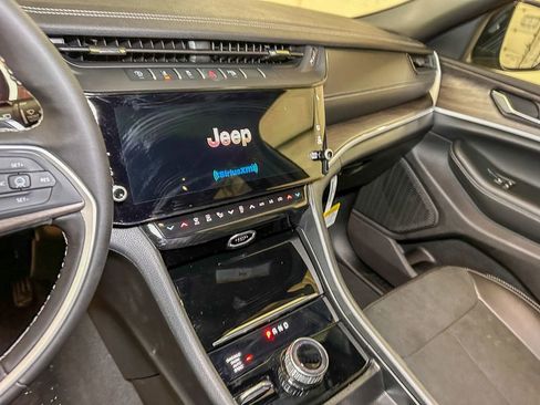 New 2026 Jeep Grand Cherokee Laredo image 27