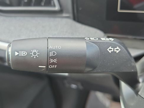 New 2026 Nissan Kicks SV w/ SV Premium Package image 28