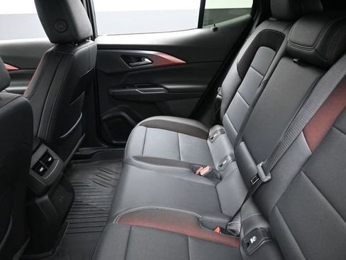 Used 2024 Chevrolet Equinox EV RS FWD image 23