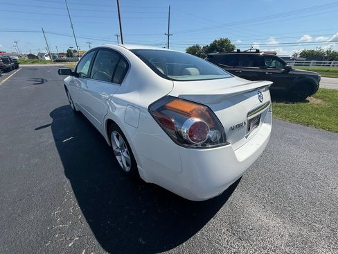 Used 2008 Nissan Altima 3.5 SE w/ Sport Pkg FWD image 6