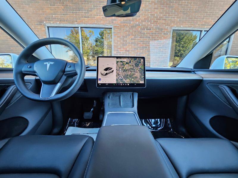 Used 2025 Tesla Model Y Long Range AWD/4WD image 39