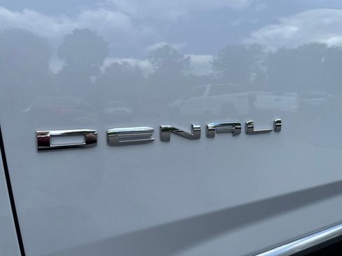 New 2026 GMC Yukon XL Denali w/ Denali Reserve Package AWD/4WD image 73