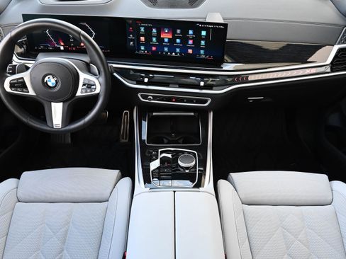 Certified 2025 BMW X5 xDrive40i w/ M Sport Package image 12