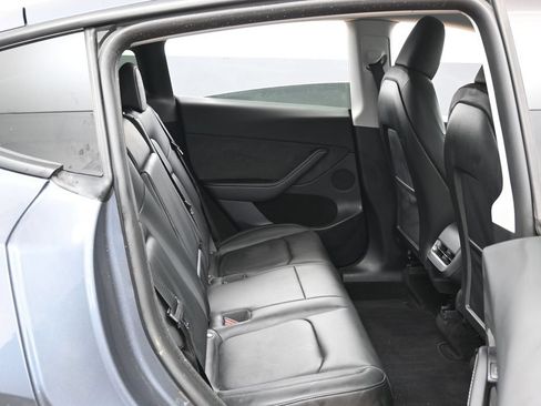 Used 2023 Tesla Model Y Long Range AWD/4WD image 34
