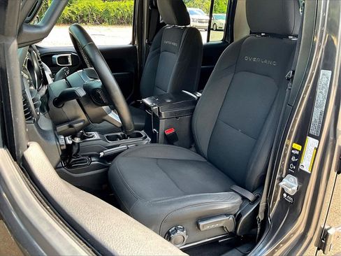 Used 2021 Jeep Gladiator Overland image 26