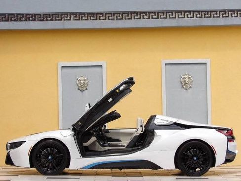 Used 2019 BMW i8 Roadster AWD/4WD image 21