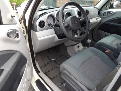 Used 2008 Chrysler PT Cruiser image 9