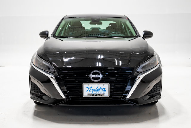 Used 2025 Nissan Altima 2.5 SV AWD/4WD image 7