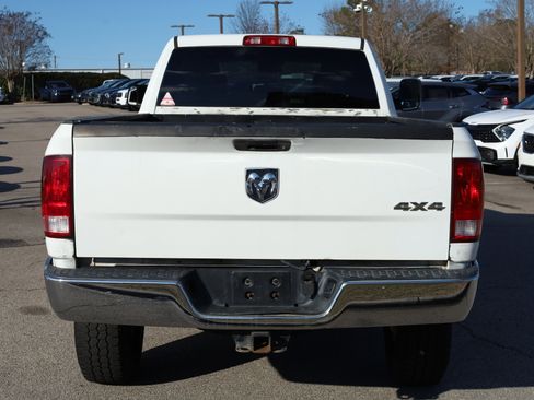 Used 2017 RAM 2500 Tradesman w/ Chrome Appearance Group image 4