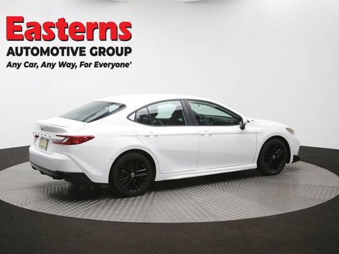 Used 2025 Toyota Camry SE FWD image 41