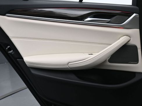 Used 2023 BMW 540i xDrive w/ Executive Package image 20