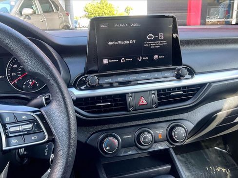 Used 2024 Kia Forte LXS image 6