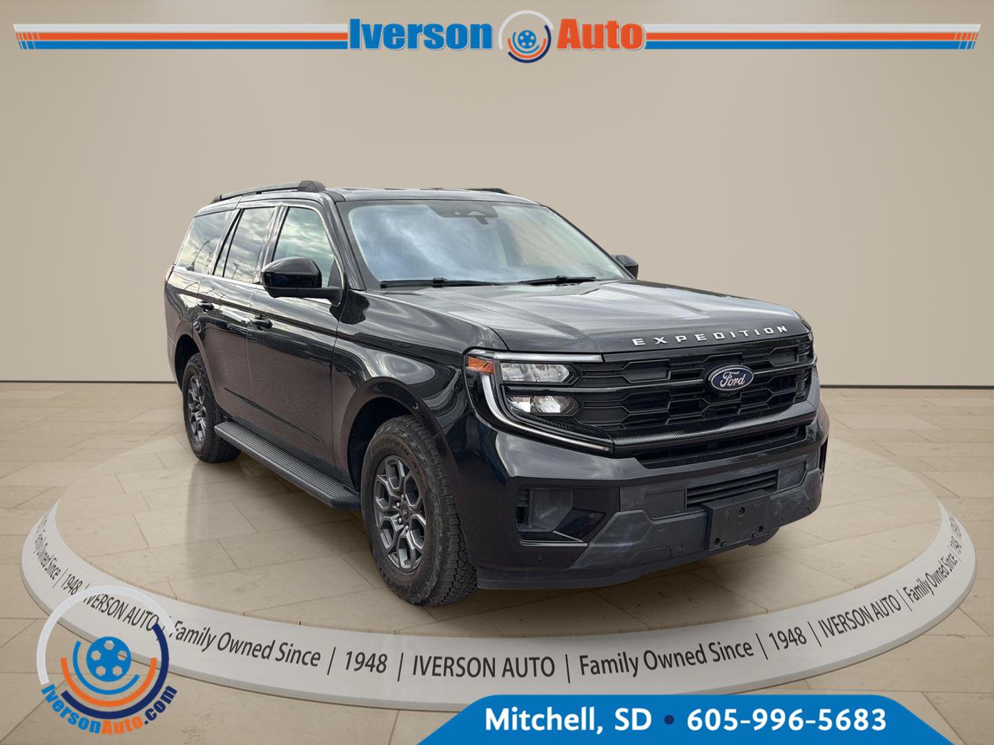 Used 2025 Ford Expedition Active AWD/4WD image 4