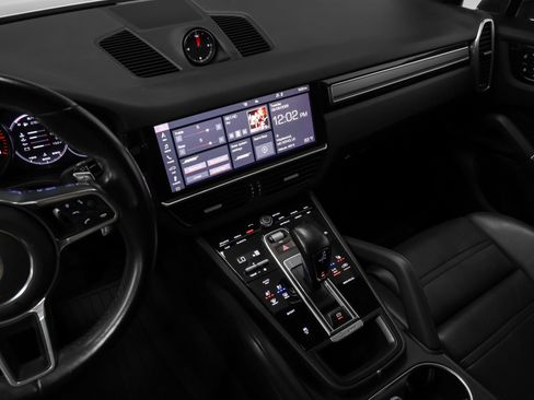 Certified 2021 Porsche Cayenne AWD/4WD image 30