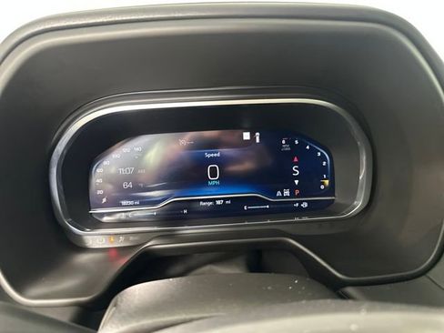 Used 2023 Chevrolet Tahoe Z71 w/ Luxury Package image 17