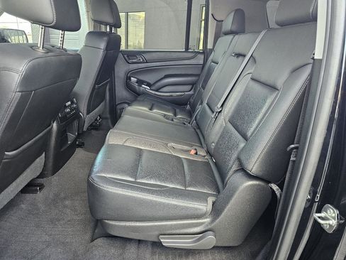 Used 2019 Chevrolet Suburban LT AWD/4WD image 44