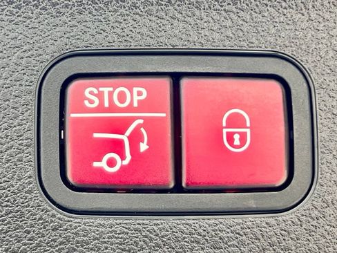 Certified 2022 Mercedes-Benz GLS 450 4MATIC image 21