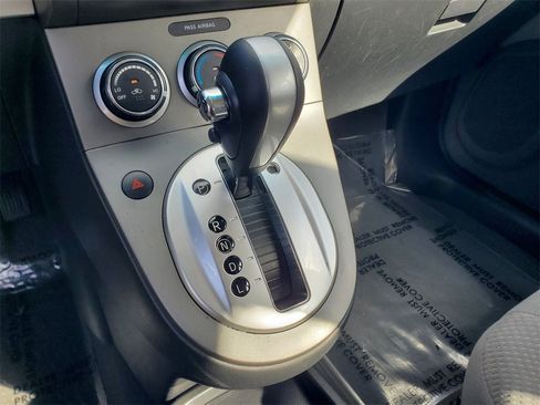 Used 2012 Nissan Sentra 2.0 image 26