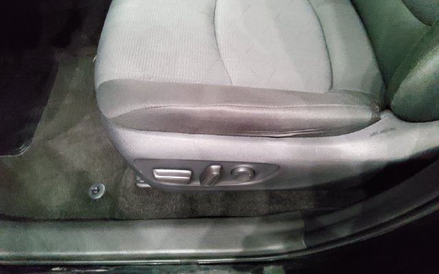Used 2025 Toyota RAV4 XLE AWD/4WD image 36