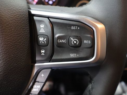 Certified 2025 RAM 1500 Big Horn AWD/4WD image 36