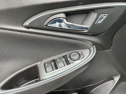 Used 2017 Chevrolet Malibu LT w/ Driver Confidence Package image 17