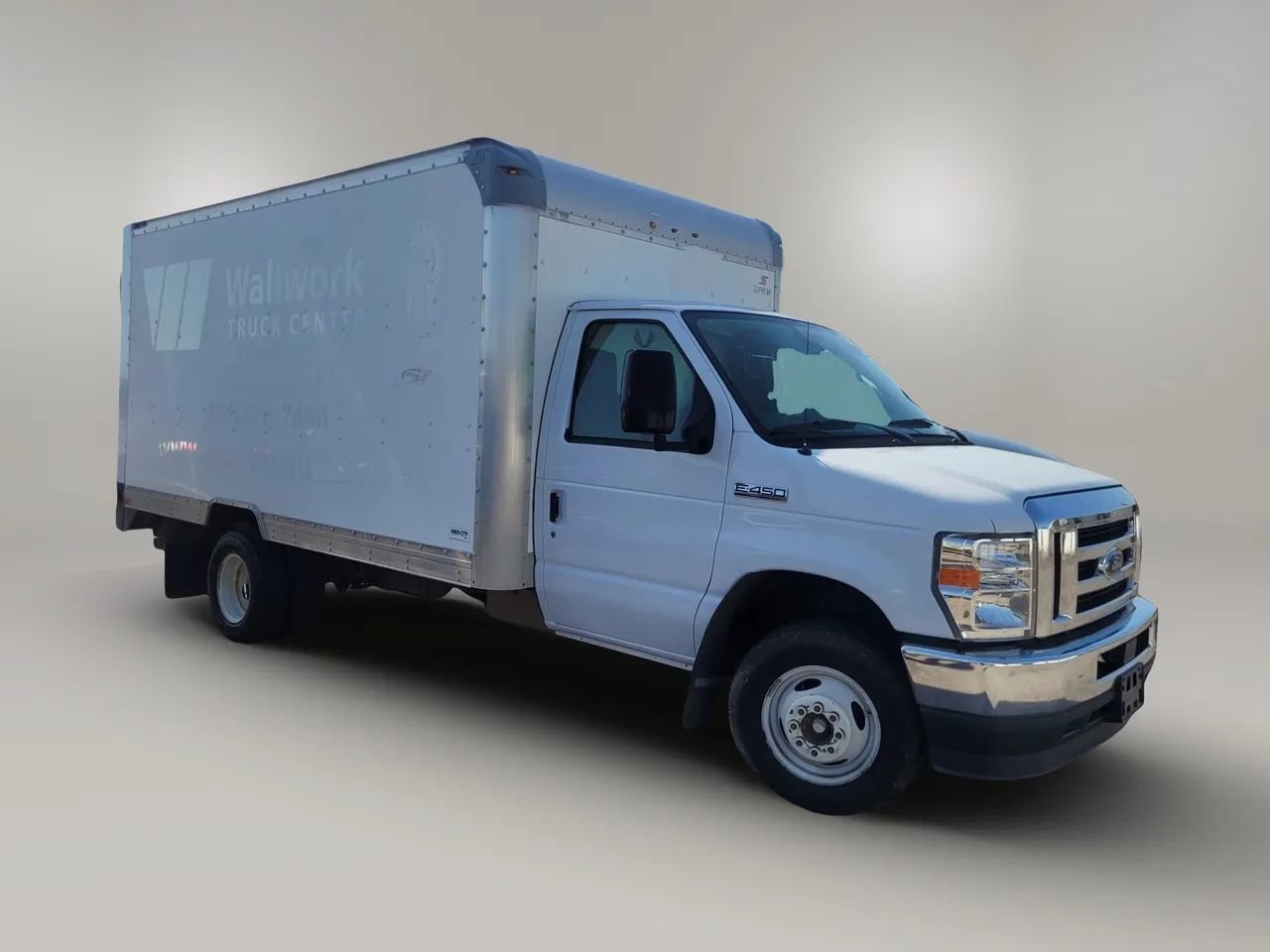 Used 2021 Ford E-450 and Econoline 450 Super Duty RWD image 7