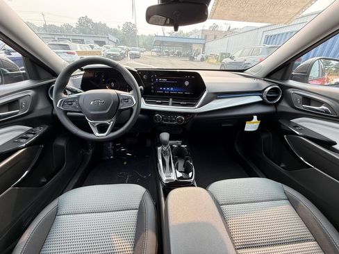 New 2026 Chevrolet Trax LT w/ Driver Confidence Package FWD image 23