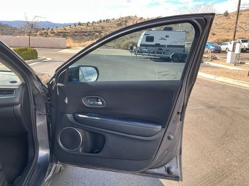 Used 2016 Honda HR-V EX image 22