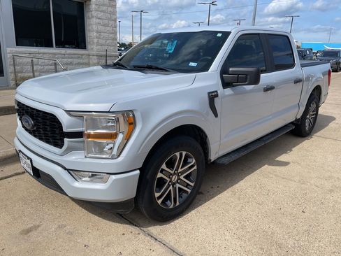 Used 2021 Ford F150 XL w/ STX Appearance Package RWD image 2