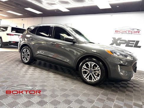 Used 2020 Ford Escape SEL FWD image 1