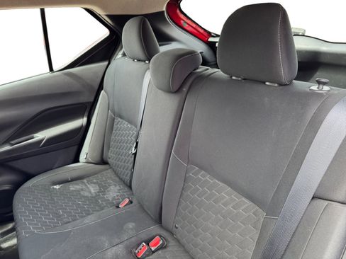 Used 2022 Nissan Kicks SV image 16