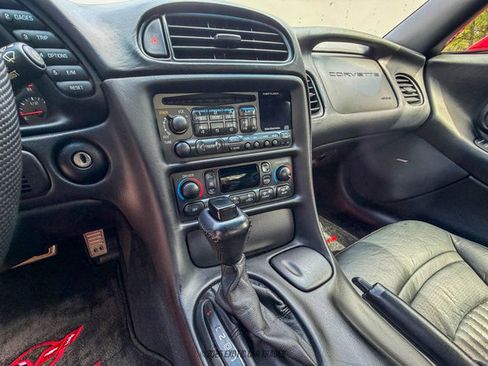 Used 2002 Chevrolet Corvette Coupe w/ Preferred Equipment Group2 image 21