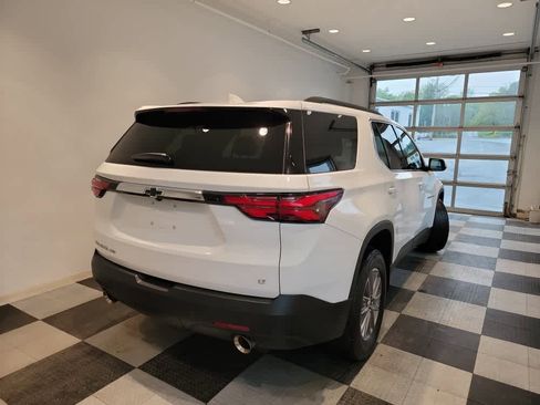 Used 2023 Chevrolet Traverse LT AWD/4WD image 6