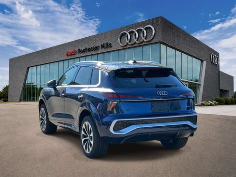 New 2026 Audi Q3 quattro 2.0T AWD/4WD image 3