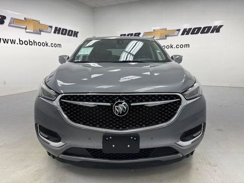 Used 2021 Buick Enclave Avenir w/ Avenir Technology Package AWD/4WD image 2