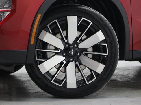 New 2026 Mitsubishi Outlander SE FWD image 3