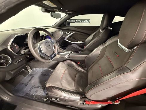 Used 2019 Chevrolet Camaro ZL1 RWD image 16